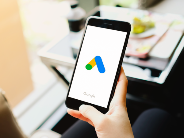 TRÁFEGO PAGO X TRÁFEGO ORGÂNICO